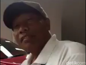 Wow, Pria Tajir Melintir ini Ngaku Dapat Kiriman Uang 16 Kontainer