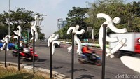 Perluasan sistem ganjil genap ini menuai berbagai tanggapan dari masyarakat. Namun perluasan sistem ganjil genap ini merupakan salah satu upaya Pemerintah Provinsi DKI Jakarta bersama tim lainnya untuk mengurai kemacetan dan mensukseskan penyelenggaran Asian Games 2018 dimana Jakarta dan Palembang menjadi tuan rumah ajang perlombaan olahraga internasional itu.