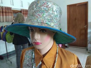 Kreatif! Tumpukan Sampah Plastik Disulap Jadi Tas Cantik
