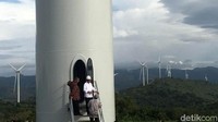 Saat ini sebanyak 30 Wind Turbin Generator (WTG) yang terpasang pada PLTB Sidrap telah menghasilkan energi listrik untuk Sistem Sulawesi Bagian Selatan.