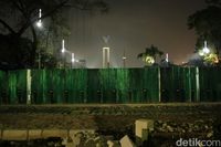 Sisi belakang Lapangan Banteng yang masih direnovasi (Randy/detikTravel)