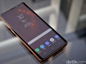 Iklan Samsung Lagi-lagi Ejek iPhone