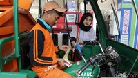 Meskipun sudah empat kali naik, harga jenis BBM dengan kualitas di atas RON 90 tersebut tak melalu naik setiap tahun. Dalam kurun waktu 2014-2016, harga Pertamax tercatat pernah turun 11 kali.