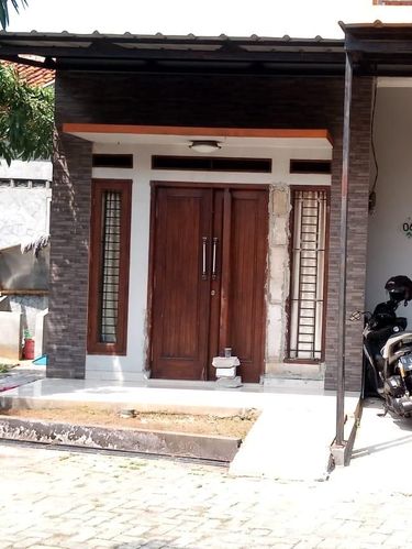 Rumah pemilik catering yang ditabrak mobil tetangga