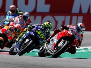 Kata Rossi soal Strategi Tak Cerdas Dovizioso