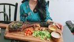 Ini Tya Arifin, Menantu Siti Nurhaliza yang Cantik dan Jago Masak