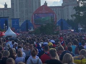 Video: Rusia Menang, Rossiya-Rossiya Bergema di Fan Fest Moskow