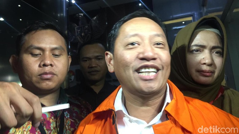 Ditahan KPK, Cagub Malut Ahmad Mus Bangga Menang Pilkada Ditahan KPK, Cagub Malut Ahmad Mus Bangga Menang Pilkada