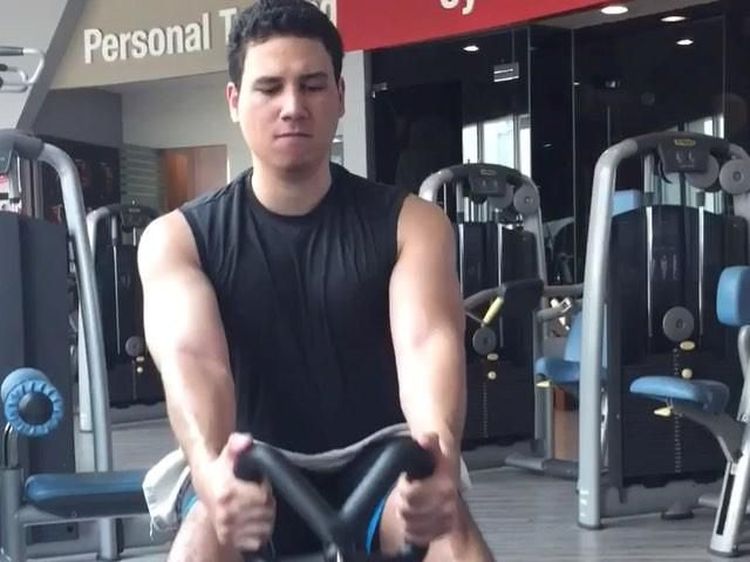 Foto: Tubuh Kekar Abel Poetra, si Ganteng Anak Meriam Bellina