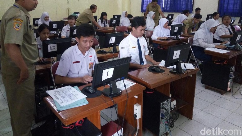 Bingungnya Pendaftar PPDB SMA di Solo Soal Piagam hingga SKTM