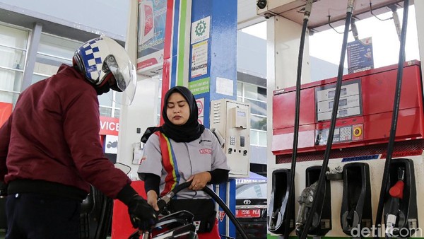 Lagi! Harga Pertamax Merangkak Naik