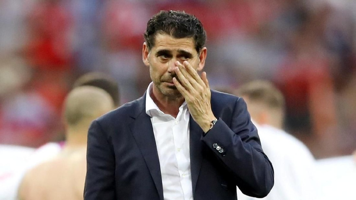 Pelatih Spanyol, Fernando Hierro. (Foto: Carl Recine/Reuters)