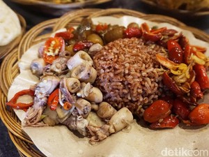 Rumah Sedep: Ditonjok Pedasnya Sumsum Mozarella dan Cumi Asin Cabe