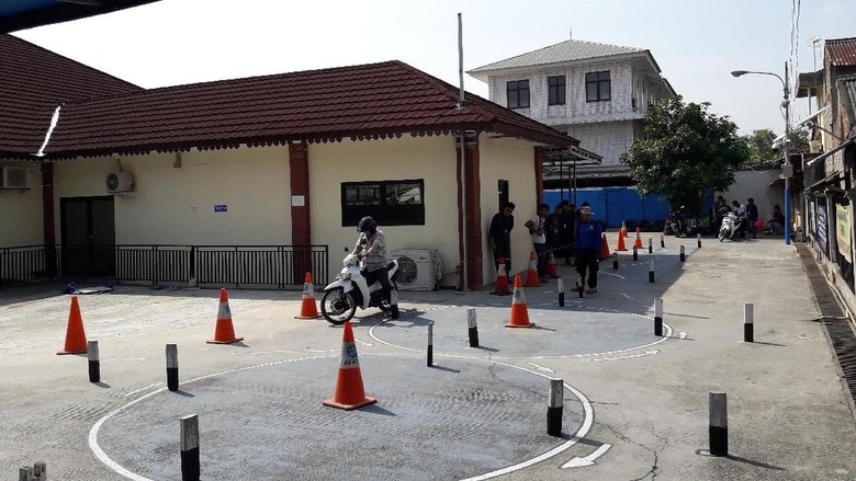 Polres Bekasi  Siapkan Pelatihan bagi Pemohon SIM  yang 