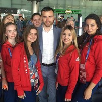 Akinfeev cukup tertutup soal urusan pribadi. Setelah menutupi hubungan percintaannya dari publik bertahun-tahun, di 2014, Akinfeev mengumumkan anak pertamanya dengan sang istri, Ekaterina Gerun kepada publik. Kini ia telah memiliki dua anak, putranya Daniil dan gadis kecilnya, Evangeline. Foto: Dok. Getty Images