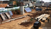 Tol Becakayu Seksi 1A dengan rute Kampung Melayu-Cipinang Muara, memiliki panjang 3,5 kilometer.