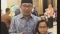  Ridwan Kamil Sindir Bowo Tok Tik, Netizen Malah Sebut-sebut Prabowo "title =" Ridwan Kamil Sindir Bowo Tok Tik, Netizen Malah Sebut-sebut Prabowo "clbad =" "">
 </div>
</p></div>
</article>
</li>
</ul>
</div>
<p><!-- e:newsfeed --><br />
 <!-- e:newsfeed -->
 </div>
<p><script async src=