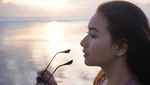 Foto: Gaya Liburan Si Cantik Adzana Bing Slamet