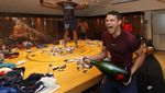 Ini Pose Seru Thiago Silva, Bek Brasil Saat Makan Ramai-ramai