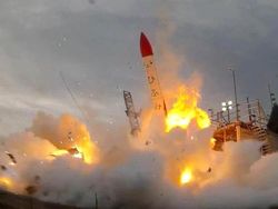 Detik-detik Meledaknya Roket Milik Jepang