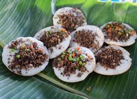 Sama Enaknya, Bandros yang Manis hingga Combro yang Gurih Pedas