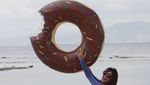 Momen Pengantin Baru, Erica Putri yang Sering Pose Seru Bareng Makanan