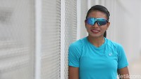 Sejumlah pilihan nomor atletik disodorkan kepada Maria. Tanpa ragu dia menyebut ingin menekuni lompat jauh.