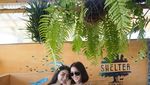 Momen Pengantin Baru, Erica Putri yang Sering Pose Seru Bareng Makanan