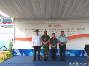 Rini Serahkan Rumah TNI AU yang Kena Proyek Kereta Cepat JKT-BDG