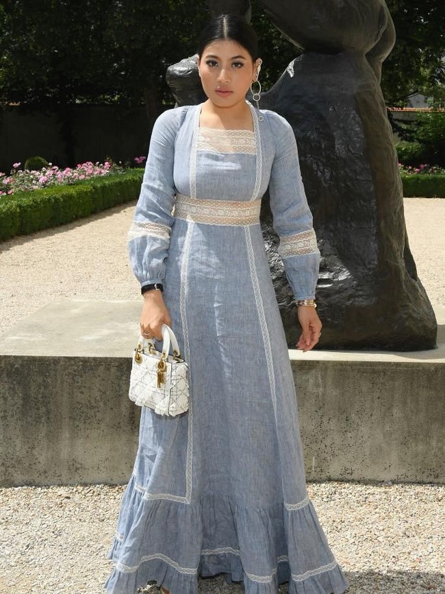 Bangsawan lain yang muncul di hajatan ini adalah Putri Sirivannavari Nariratana dari Thailand. Perempuan 31 tahun itu menawan dengan gaun biru bergaya Victorian. (Foto: Getty Images)