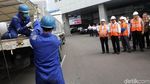 Menhub Potong Bak Truk Obesitas yang Langgar Aturan