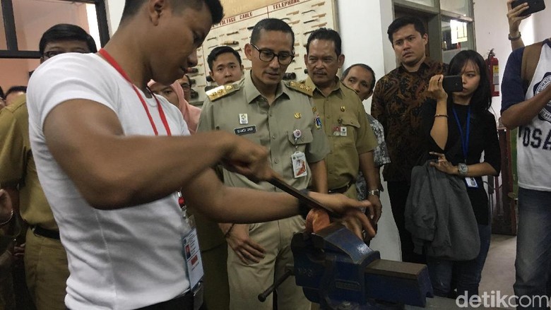 Kunjungi Pelatihan Kerja, Sandi Singgung Angka Pengangguran