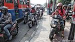 Melihat Tingkah Pengendara Motor Jajah Jalur Pedestrian