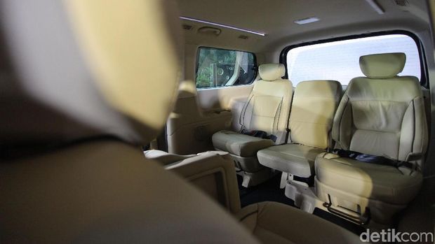 Interior Hyundai H-1