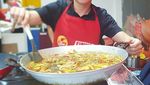 Bikin Baper! Ini Aksi 8 Aktor Tampan yang Jago Masak