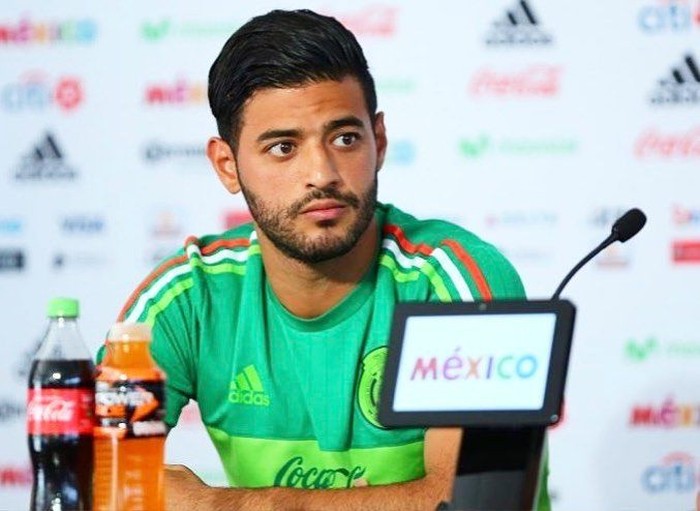 Tak Hanya Keren di Lapangan Pemain Bola Carlos Vela Juga 