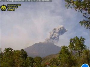 20 Gunung Api Status di Atas Normal, PVMBG Warning Wisatawan