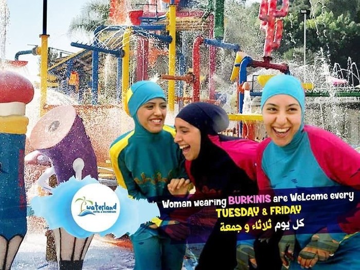 Burkini Day di resort Lebanon jadi kontroversi. Foto: Instagram/Waterland Burkini Day di resort Lebanon jadi kontroversi. Foto: Instagram/Waterland