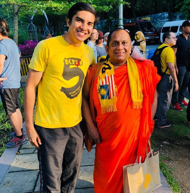 Fakta menarik lain dari Syed Saddiq adalah dirinya mengaku pernah jadi orang rasis dan muslim yang radikal. Tentu bungsu dari empat orang bersaudara itu kini sudah berubah. Foto: Instagram Syed Saddiq