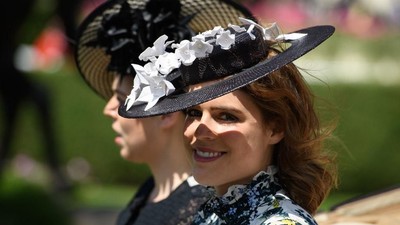 Foto: Putri Eugenie, Sepupu Pangeran Harry yang Selamat dari Skoliosis