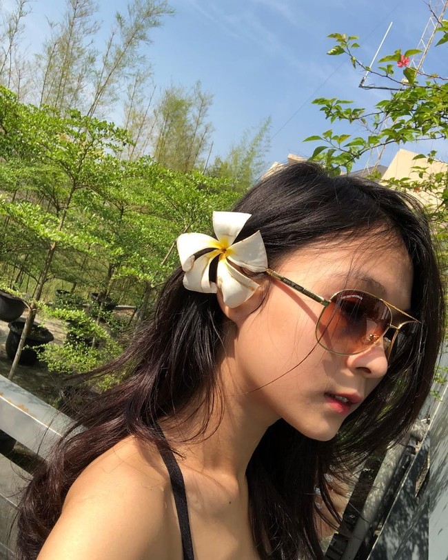 Bagaimana menurutmu dengan penampilan Delilah, gadis cantik yang disebut sebagai ratu Tik Tok ini? Foto: Instagram @cicibeby19