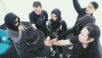 Chua Kotak Cantik Berhijab di Atas Panggung