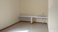 Ini salah satu dapur rumah dinas TNI AU yang baru.