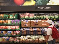 Waduh, Wanita Ini Temukan Katak di Dalam Selada Kemasan