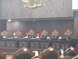 Kandas Terganjal Legal Standing