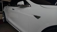 Mobil listrik Tesla Model S yang dipakai Bamsoet dibeli di importir mobil mewah tersebut. Hal itu dikonfirmasi oleh Presiden Direktur Prestige Image Motorcars, Rudy Salim. Foto: Gibran/detikcom