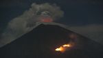 Gunung Agung Erupsi, Lahar Keluar dan Membakar Hutan