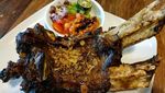 Sedap! Makan Siang dengan Iga Bakar Gurih Manis Rekomendasi Netizen