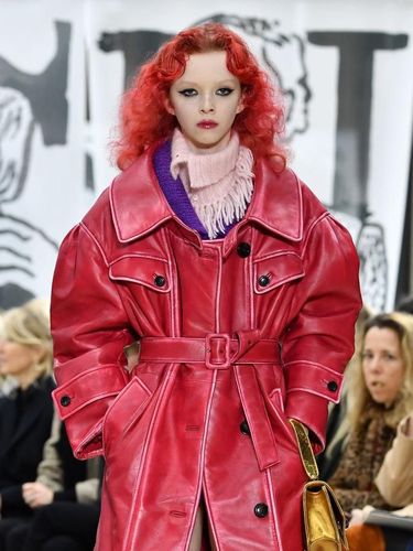 Lily Nova di fashion show Miu Miu Maret 2018 lalu. 