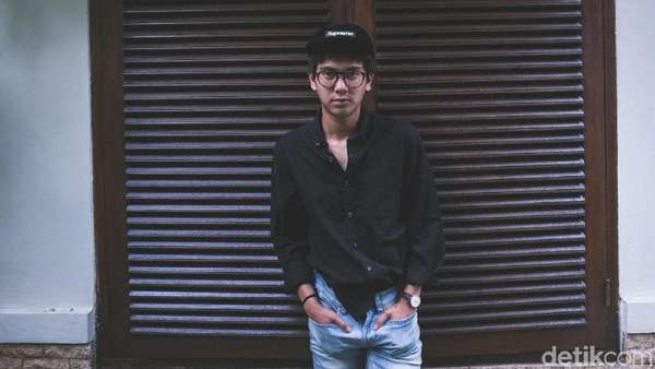 Tengok Gaya Cool Iqbaal Ramadhan Tengok Gaya Cool Iqbaal Ramadhan